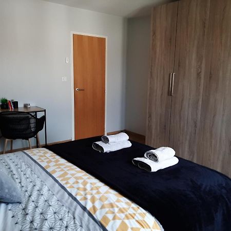 Chambre Double Dans Maison Chaleureuse Et Familiale Carcassonne Bagian luar foto
