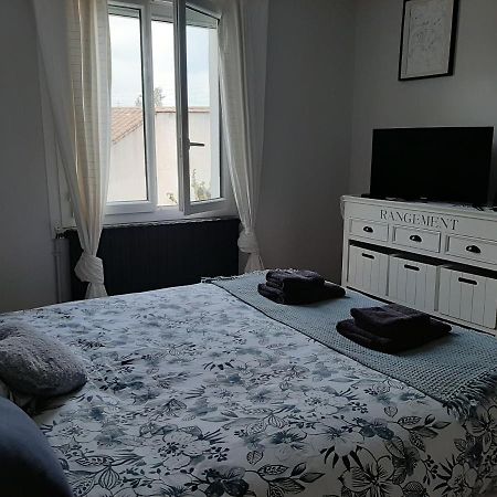 Chambre Double Dans Maison Chaleureuse Et Familiale Carcassonne Bagian luar foto